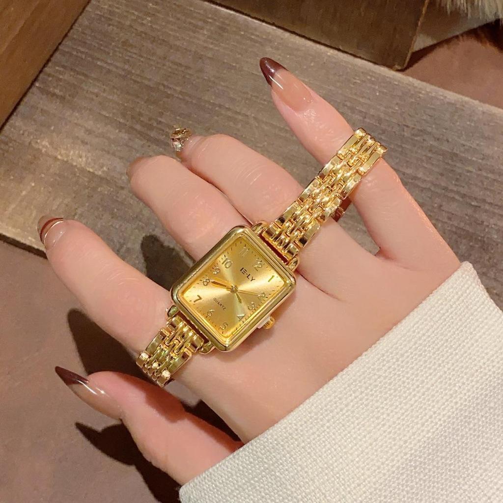 Retro Gold Square Quartz Watch with Versatile Bracelet