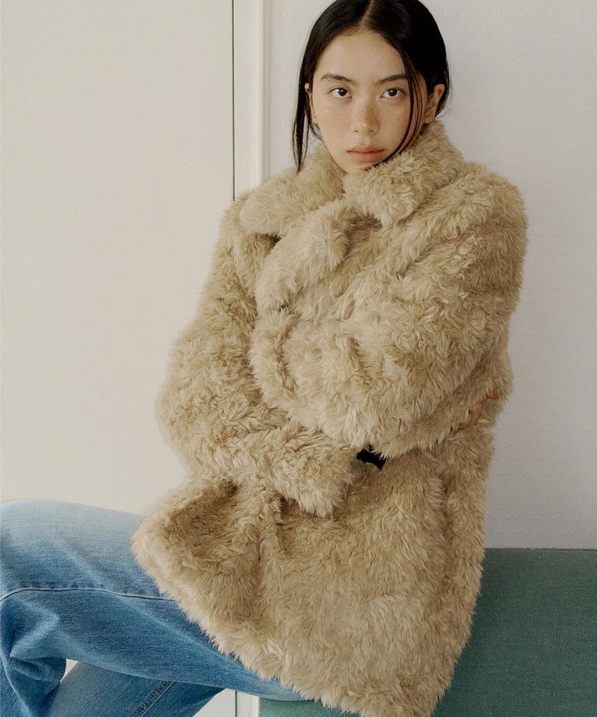 Lucir Zu Fluffy Fur Half Jacket (Beige)