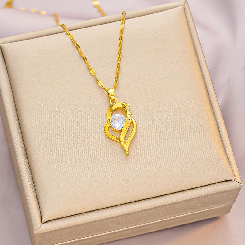 Heart Shaped Necklace Women's Niche Love Necklace Pendant