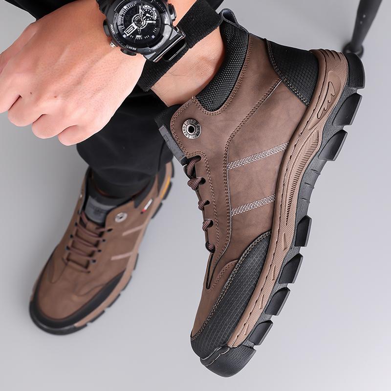 Fashion 2025 New Anti Slip Outdoor Hiking Boots for Men Men's Lace Up Boots Winter Warm Fur Lined Casual Shoes High Top Ankle Boots