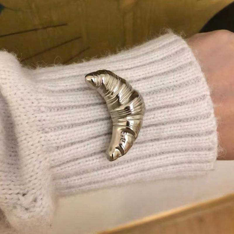 Unique Alloy Croissant Brooch Pins Clothing Jewelry Accessories Eye Catching Corsage Pins Perfect Gift for Women Girls