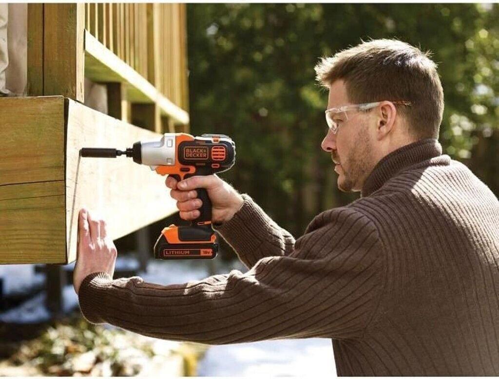 Дрель-шуруповёрт Black & Decker MT 218 K Multievo Starter Set
