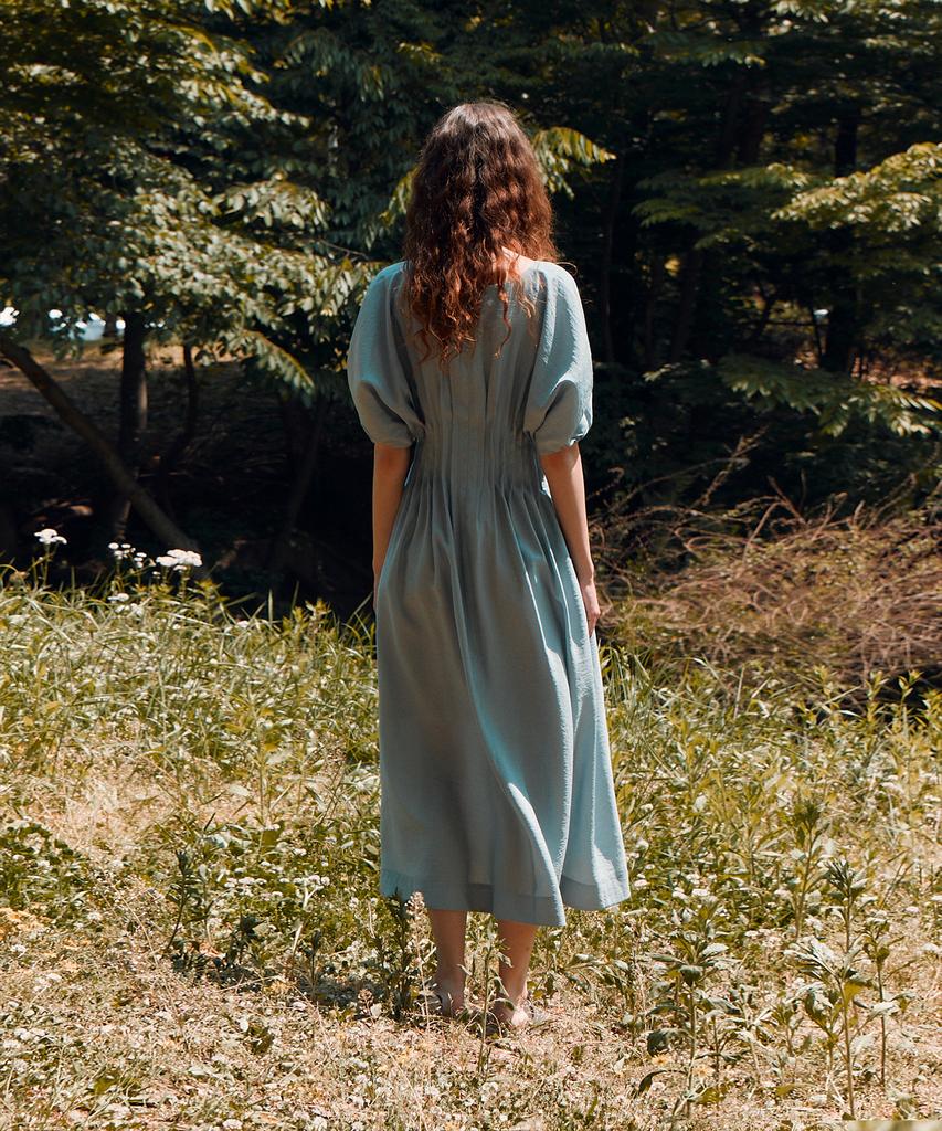 Rie Pintuck Detailed Puff Sleeved Midi Dress Ice Berg