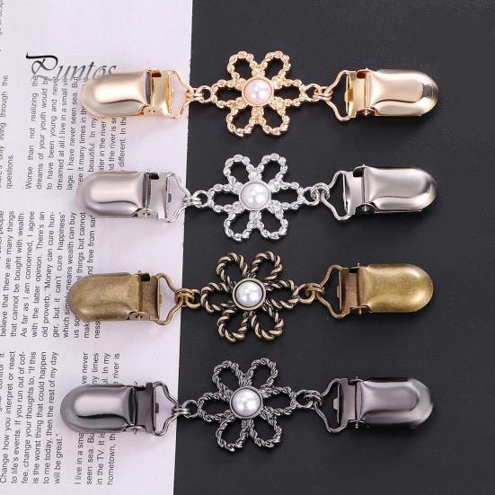 Clothing Embellishments Hollow Flower Cardigan Sweater Clip, Vintage Women Clip with Fasteners Faux Pearl, Cincher for Dress Shawl Pants Scarves