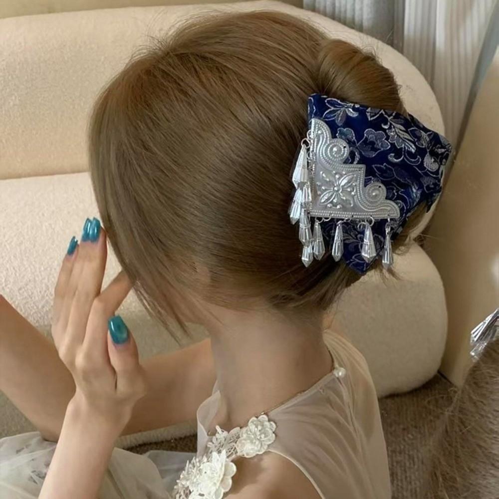 Flower Bow Design Satin Triangle Hair Claw Triangle Shape Hair Accessory New Shark Clip For Women