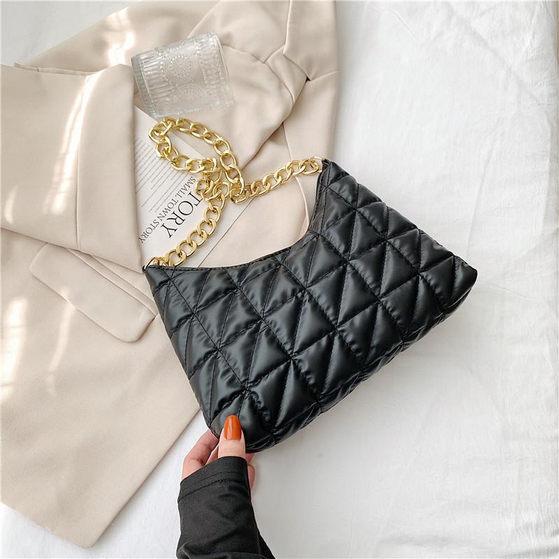 

Stylish And Trendy Women s Chain Shoulder Bag For Casual Commuting In Black White Green And Rose Red чёрный