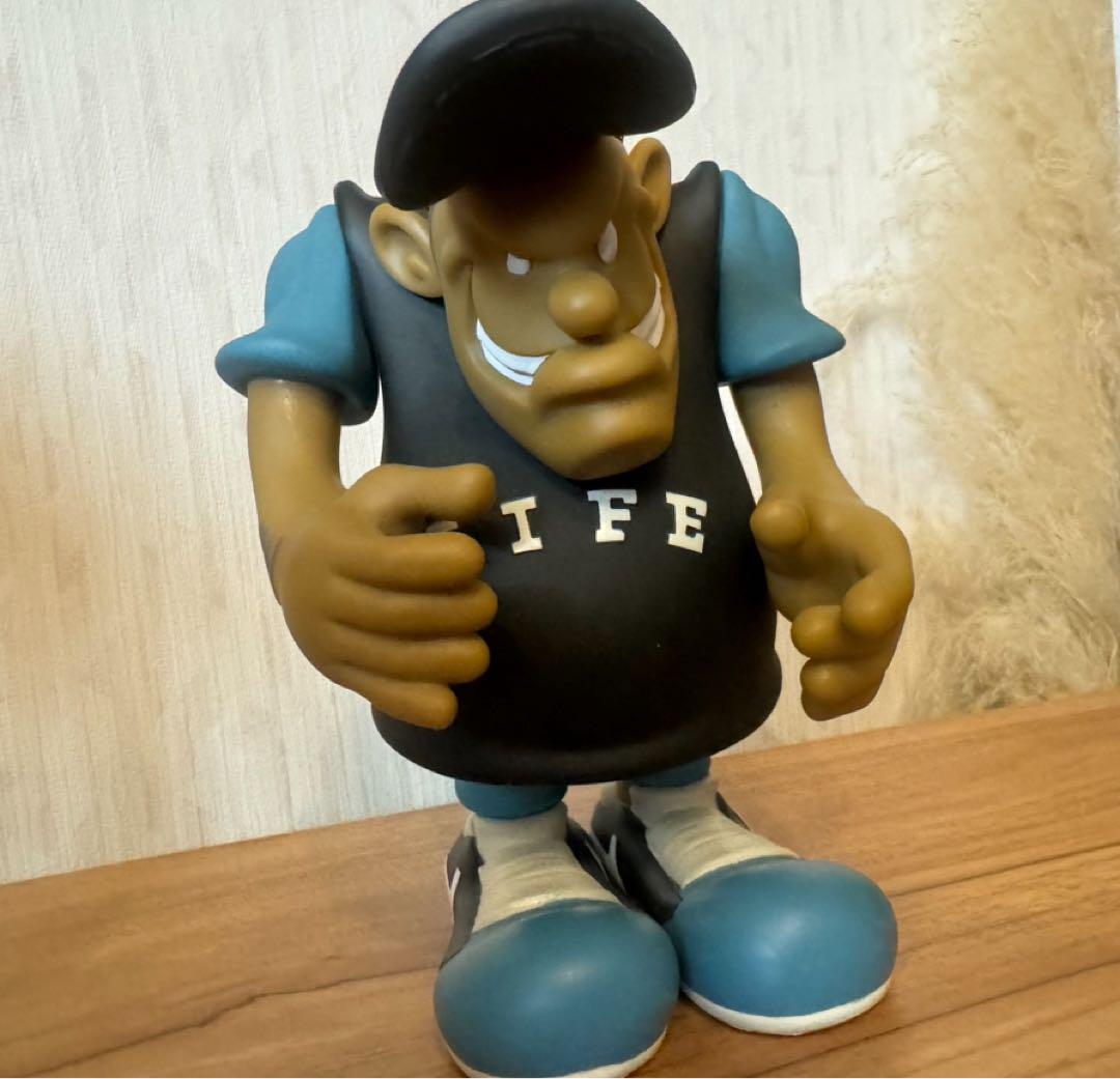 

[USED] DJ Masterkey figure by Medicom Toy, rare item