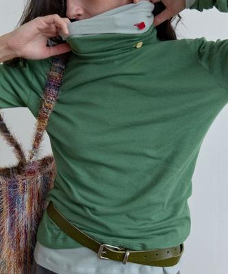 HERETIC Button Turtle Neck / Green