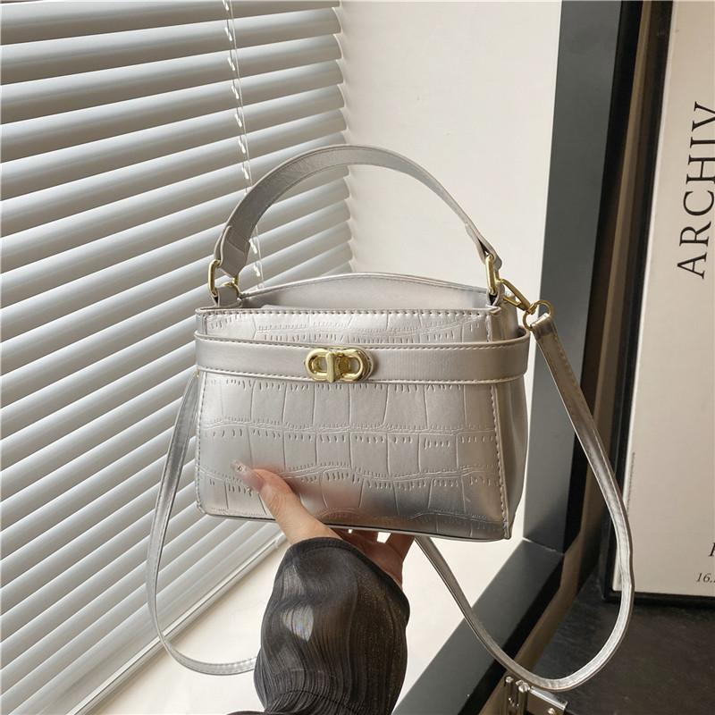 Solid Color Texture Crocodile Pattern Handbag Women's 2025 Summer New Casual Foreign Style One Shoulder Crossbody Small Square Bag