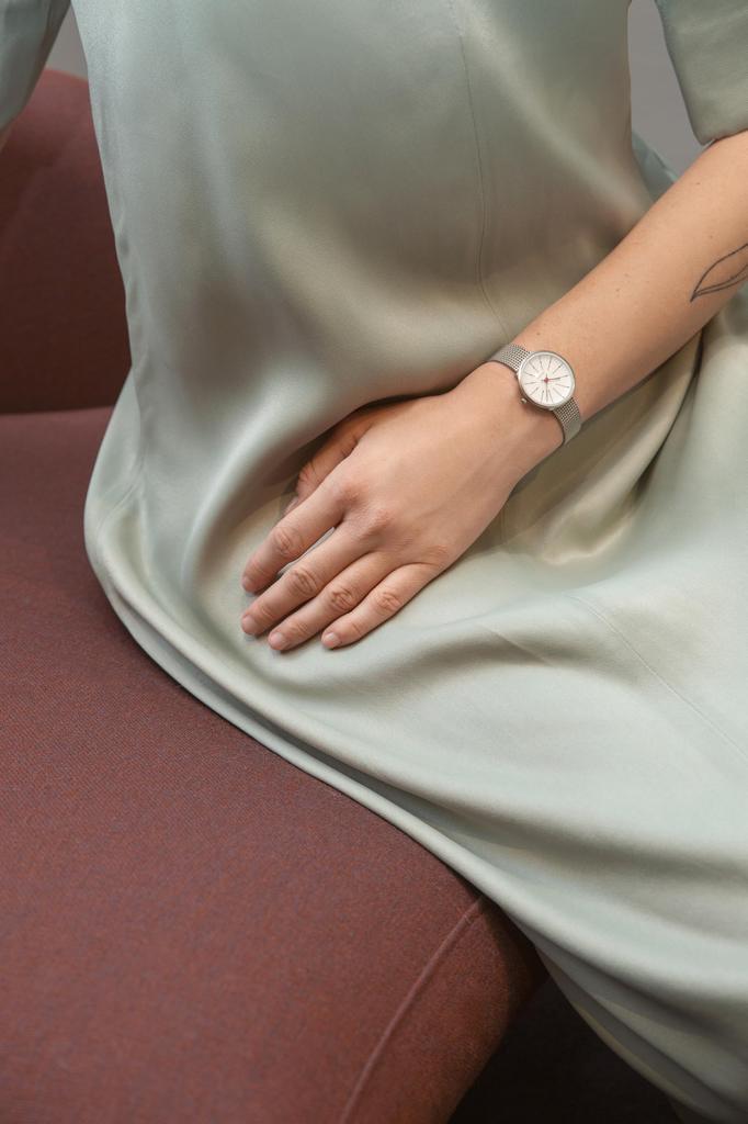 ARNE JACOBSEN BANKERS 53100-1408 Watch, 30mm, Nordic Design, Water Resistant (Quiet Design with No Second Hand), White with Silver Mesh Strap