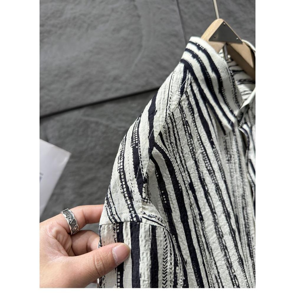 Summer New Striped Shirt Short-sleeved Men's Fashion Trend Versatile and Personalized Button Cardigan Men's Clothing