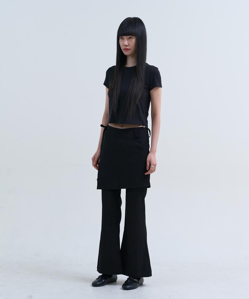 Yuseuteule Waist Embroidered Short Sleeve T-Shirt (Black)