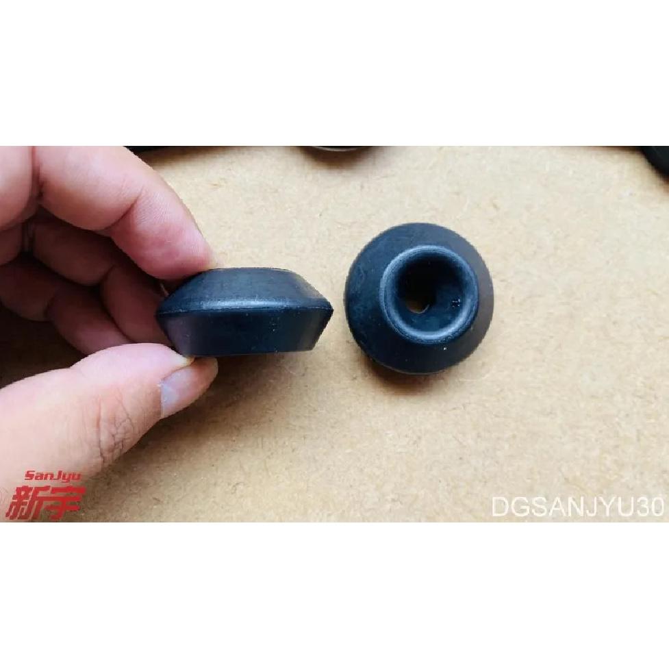Pajero V26V36V46V76V96V86 4M40 SEAL,ROCKER COVER BOLT RUBBER ME011282*2pcs