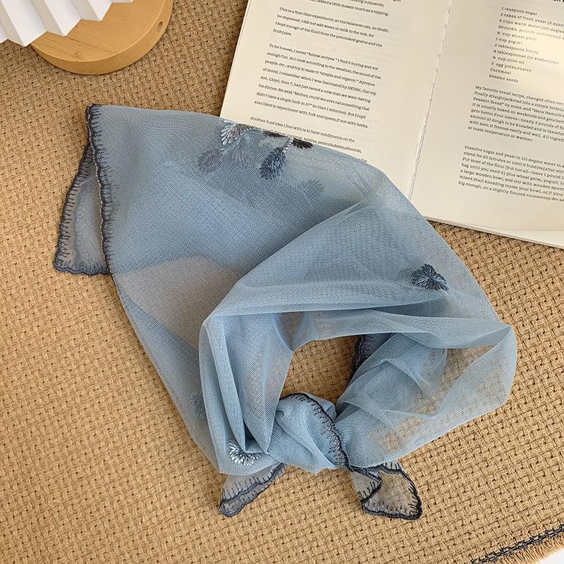 Korean Version Embroidered Magnetic Buckle Small Silk Scarf Women'S Spring And Autumn Senior Sense Foreign Style Triangle Scarf Neck Protection Mother