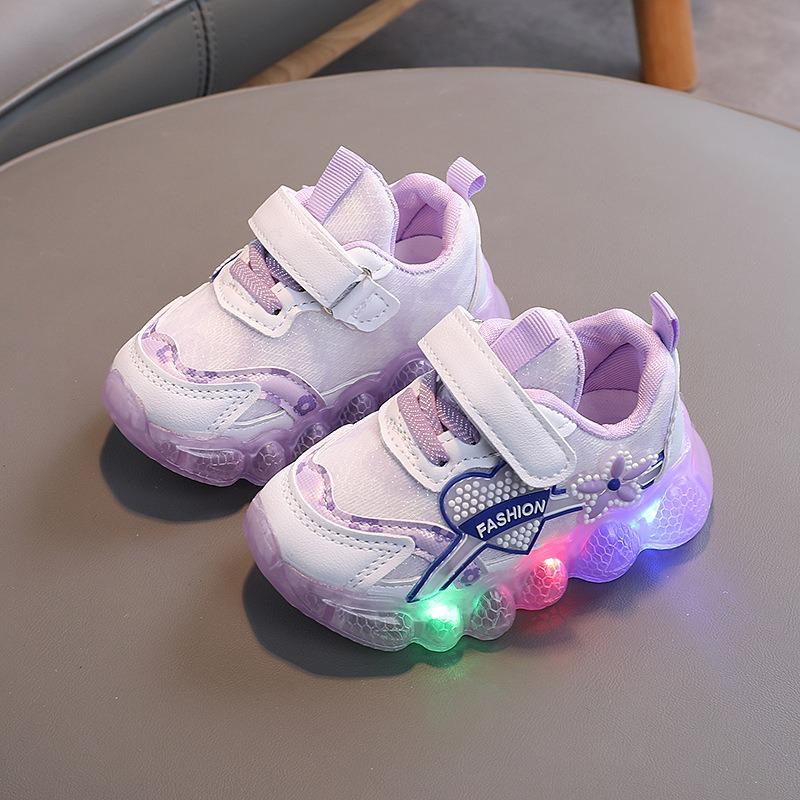 Kids Light Up Heart Pattern Korean Style Sports Sneakers For Boys And Girls