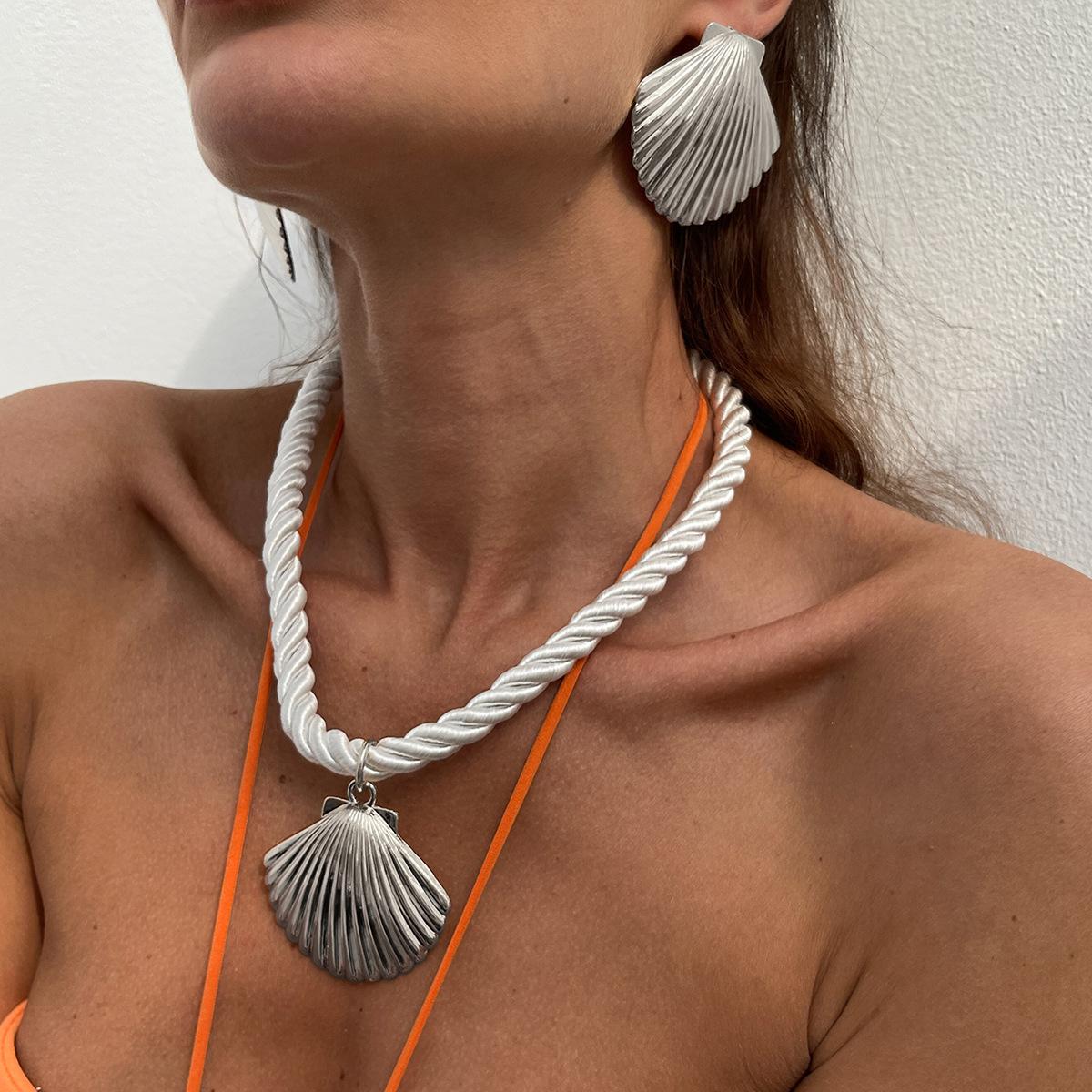 

Ожерелье из сплава с подвеской в виде гребешка, персонализированное богемное толстое веревочное ожерелье на ключицу, свежее и милое женское ожерелье на тему океанского праздника