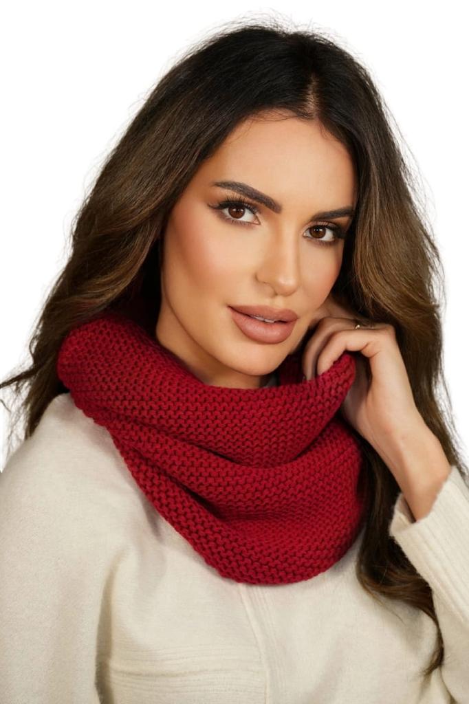 Leona - Warm Scarf in a Classic Waffle Weave in Red