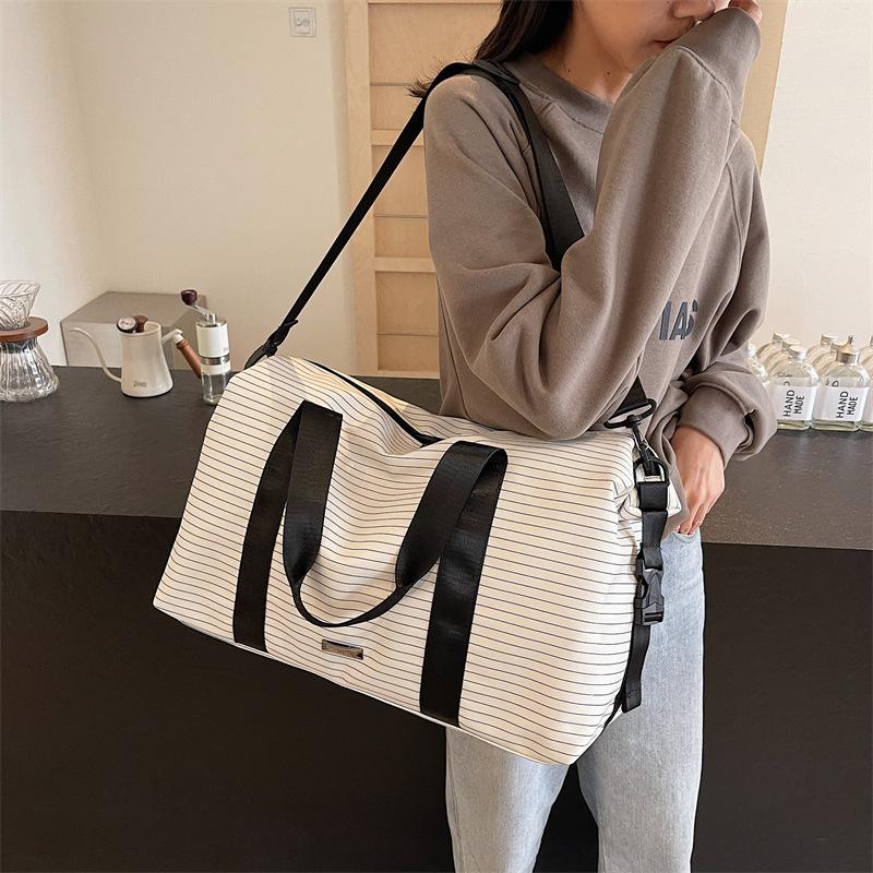 Women's Simple Casual Striped Large Capacity Hand-heat Travel Bag Dry and Wet Separation Sports Can Be Used To Pull Rod Fitness Bag