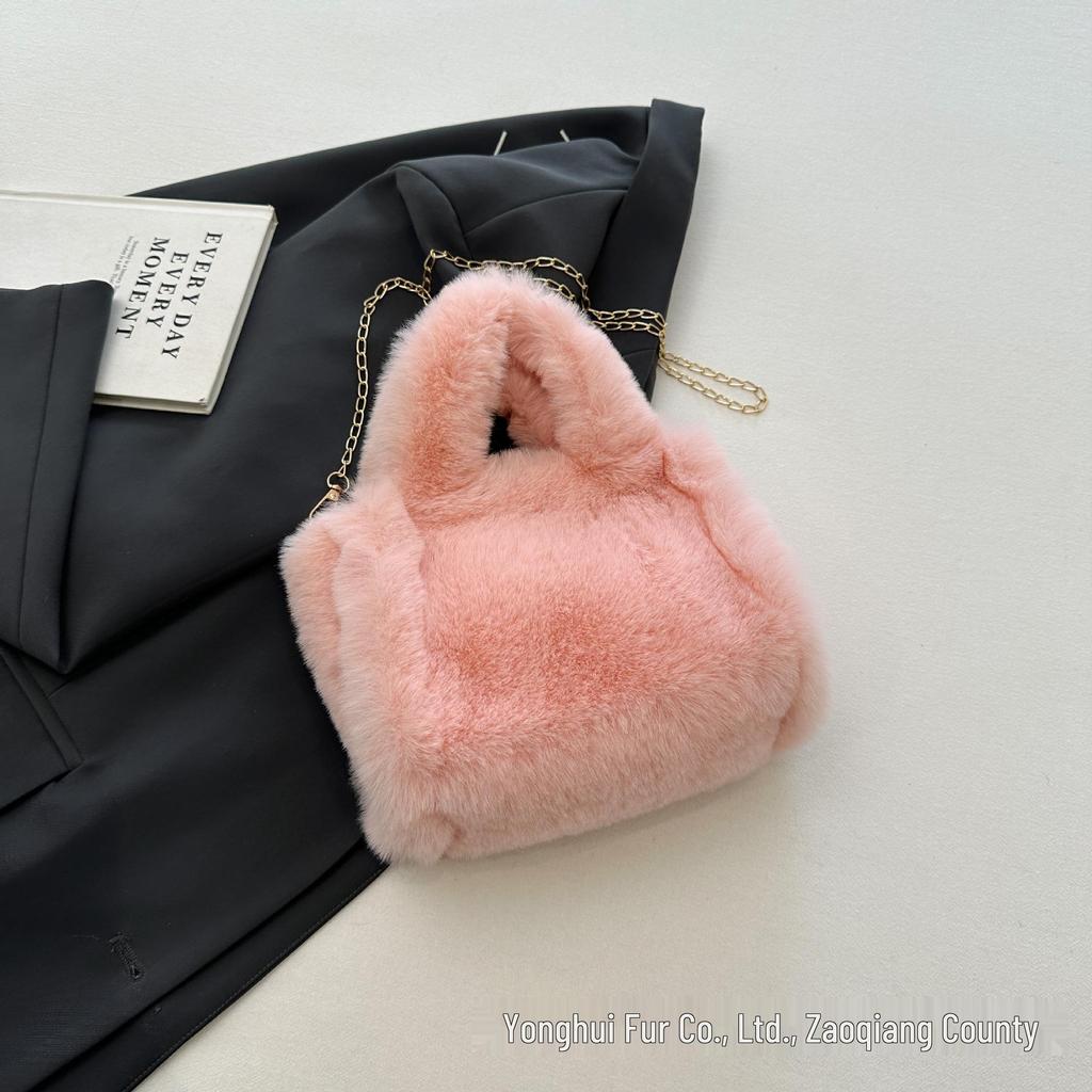 Mini Borsa in Finta Pelliccia di Coniglio Rex Autunno/Inverno: Borsa a tracolla con catena, morbida, alla moda e versatile per donna