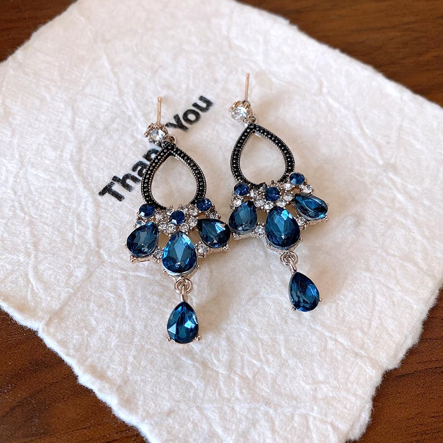 Silver needle ethnic style diamond-encrusted water drop fringed earrings retro court style stud earrings women s fashion earrings design sense niche