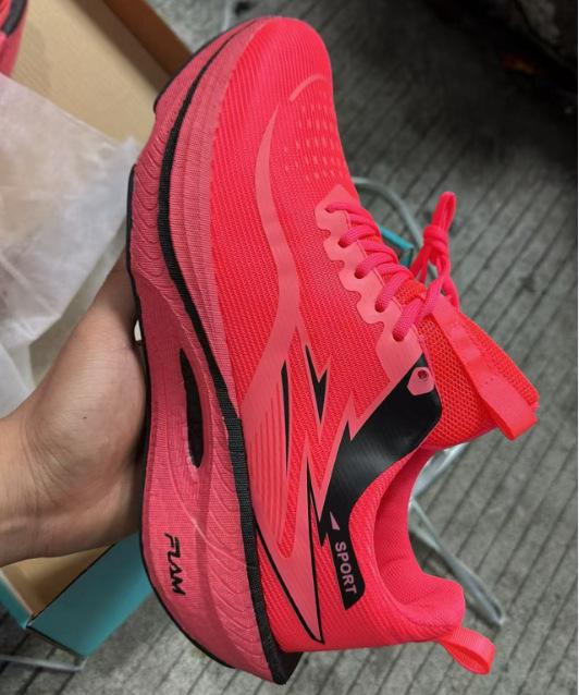 Men's and Women's Marathon Racing Carbon Plate Running Shoes, Teenagers' Ultra Light Shock-absorbing Sports Shoes, Students' Rebound Running Shoes