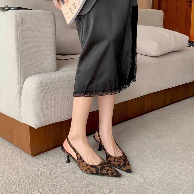 Studiolee Temperament kleiner spitzer Kopf flacher Mund leer elegant zwei Tragemöglichkeiten Kitten High Heels einzelne Schuhe Damen Frühling