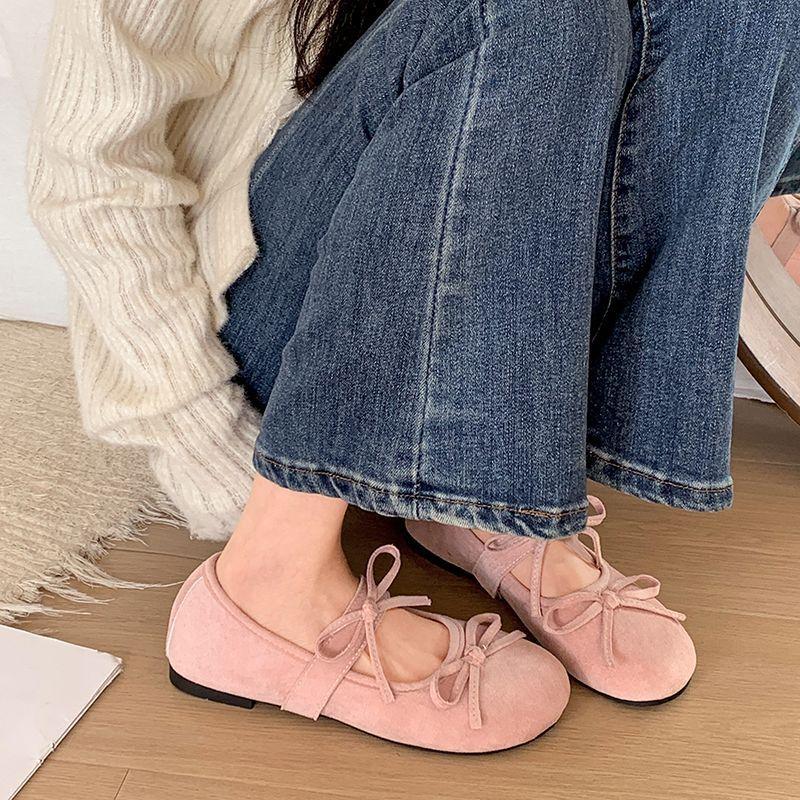 French retro Mary Jane shoes 2025 new flat bottom round head gentle bow fashionable versatile super soft shoes
