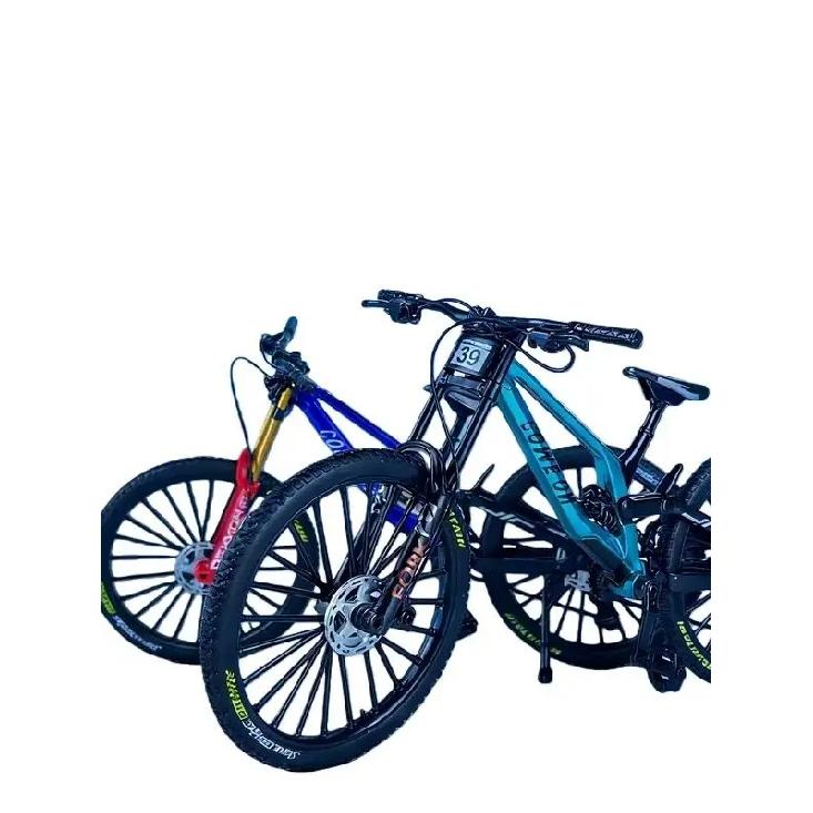 1:8 All-Terrain Mountain Bicycle Die-Made Model with Realistic Suspension and Brakes, Suitable for Indoor and Outdoor Display.