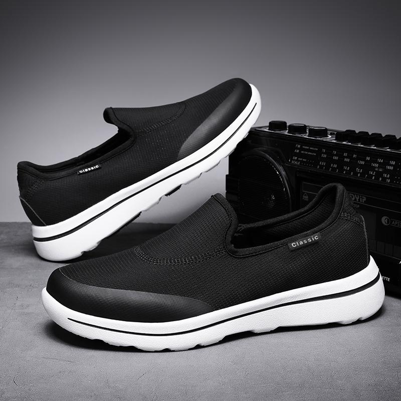 Fashion Men's Classic Canvas Shoes Casual Slip on Loafers Fashion Vulcanized Flat Shoes Non Slip Walking Skateboard Shoes Zapatillas