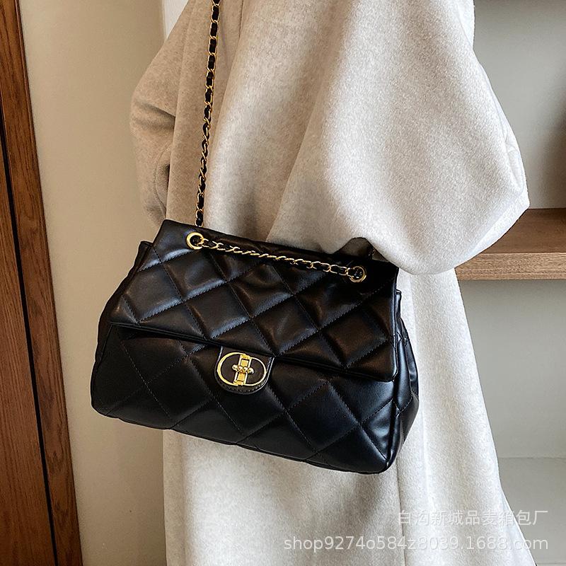 Niche Design Fashionable Diamond Chain Large Bag Women's 2025 New Temperament Women's Large-capacity Shoulder Messenger Bag