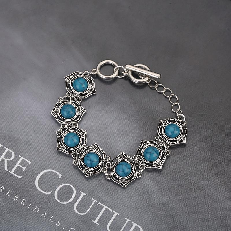 Women's Three-Piece Jewelry Set: Electroplated Alloy Necklace & Earrings