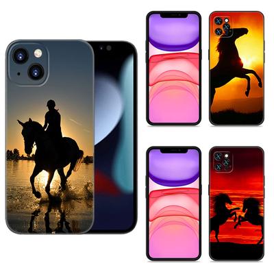Etui na telefon z motywem zwierzęcia konia dla Apple iPhone 12 13 Mini 11 14 15 Pro Max 7 8 Plus X XR XS SE 2020 2022 Czarne silikonowe etui