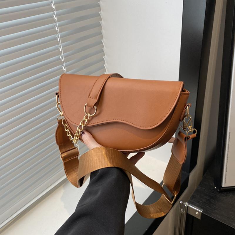 

Модная сумка на плечо с двойными ремешками, повседневная однотонная из искусственной кожи, универсальные сумки через плечо для женщин, сумка-седло CLE 18x8x15cm коричневый