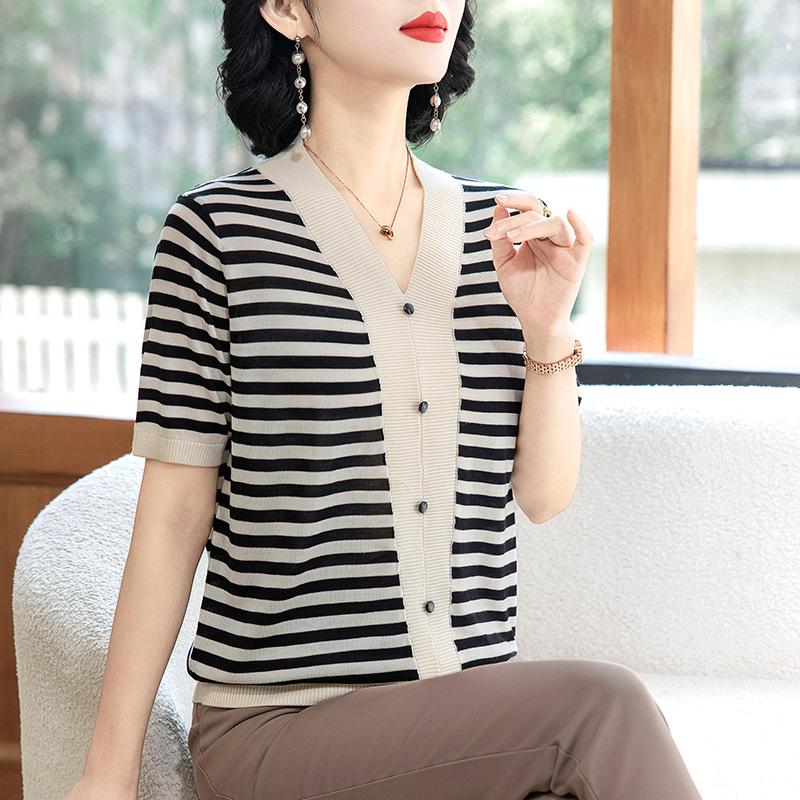 

Elegant Ice Silk Striped T-Shirt for Middle-Aged Women - Summer 2026 Edition 3XL (135-145 jin)