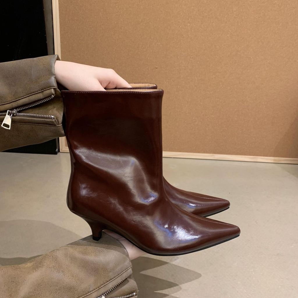 Atmosphere autumn! Plain face versatile sleeve short boots women's 2025 new foreign style versatile wide tube stiletto knight boots