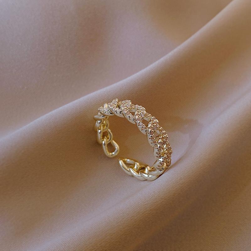 

2026 New Luxury Zircon Twist Design Gold Silvery Colour Ring For Woman Fashion Korean Jewelry Wedding Party Unusual Finger Rings resizable золотой