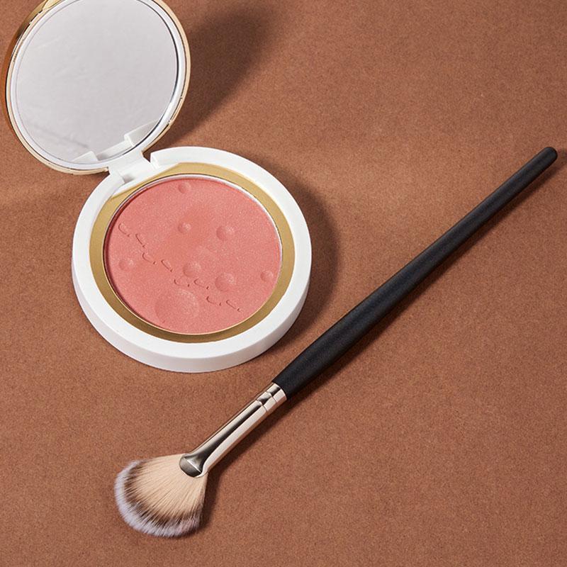 1Pc  Loose Powder Brush Makeup Brush Black Handle Face Powder Brush Beauty Makeup Tools