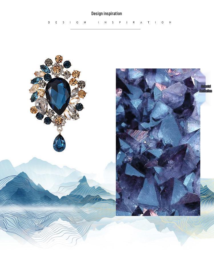 High-End Retro Crystal Flower Brooch: Versatile, Fashionable, and Exquisite Women's Accessory.