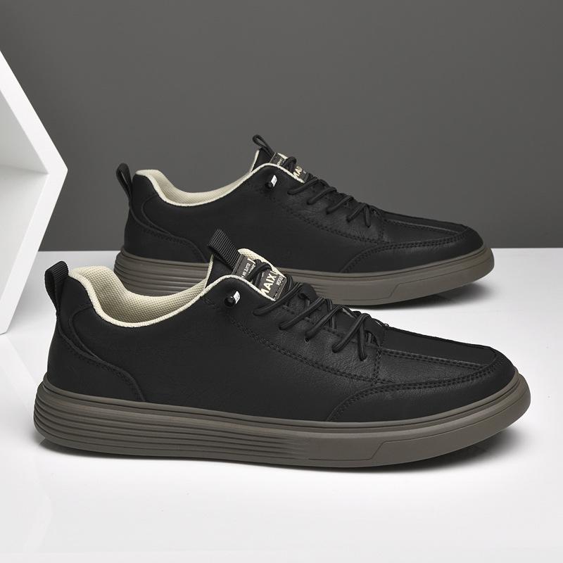 Men's shoes 2025 summer new men's leather surface waterproof casual shoes soft sole retro fashion non-slip wear-resistant board shoes tide