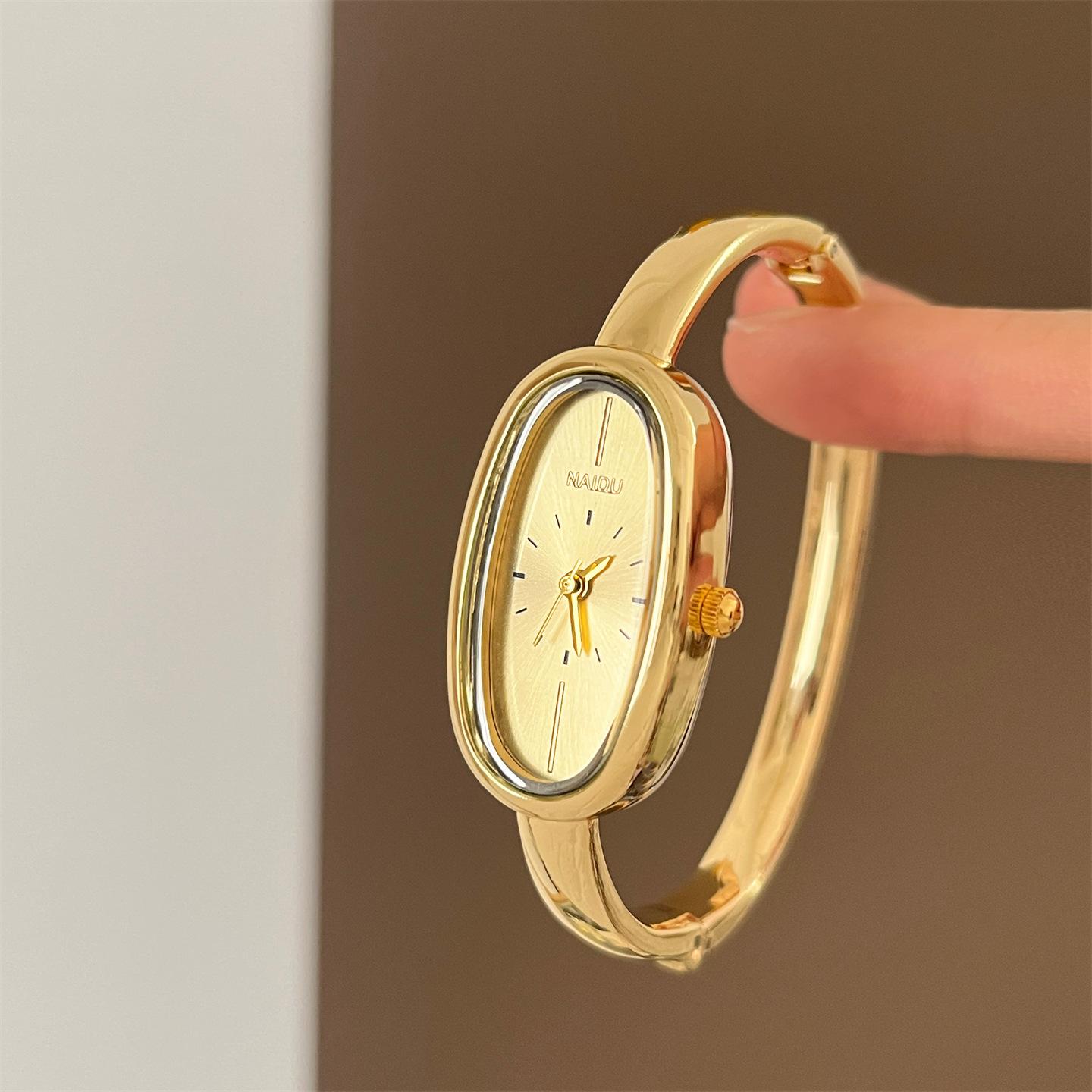 Naidu Oval Retro Atmospheric Simple Gold Bracelet Elegant Ladies Premium Watch