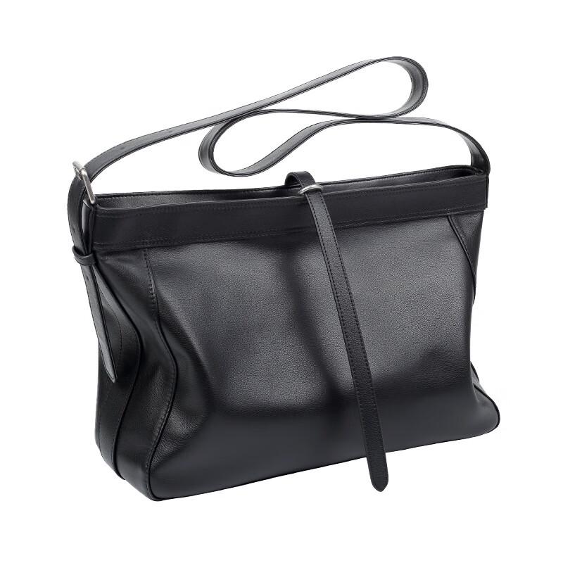 

SCHWARZETIENNE Men s Genuine Leather Crossbody Bag