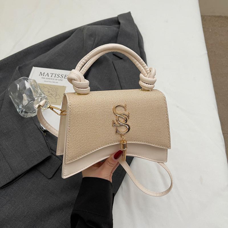 

New casual fashion shoulder bag simple casual bag women s 2025 summer retro casual chain crossbody women s bag покинуть белый