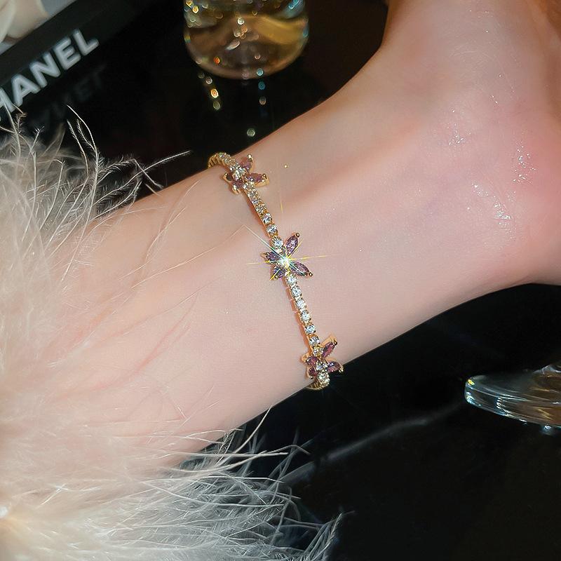 Zircon Round Geometric Flower Bracelet Vintage Style Bracelet Light Luxury High-End Hand Jewelry For Women