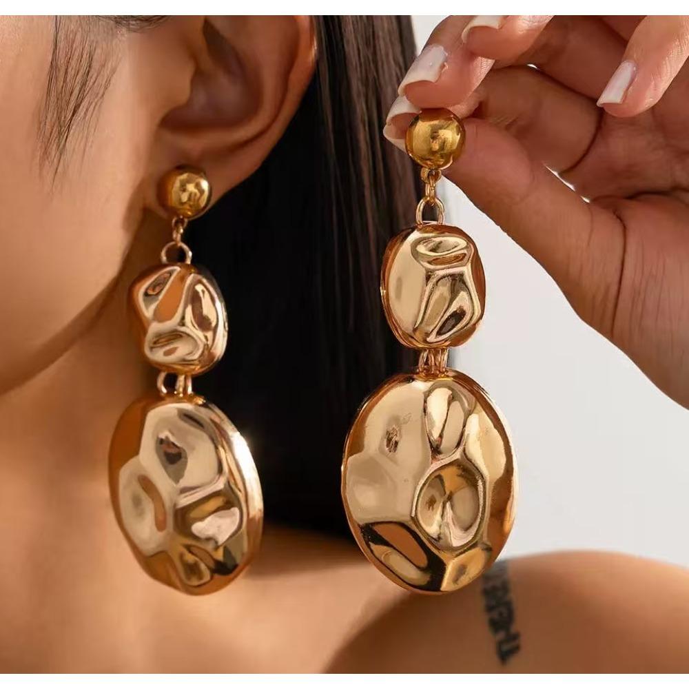 European and American Collarbone Design Sense Glossy Metal Pleated Irregular Earrings Bracelet Necklace Pendant Set