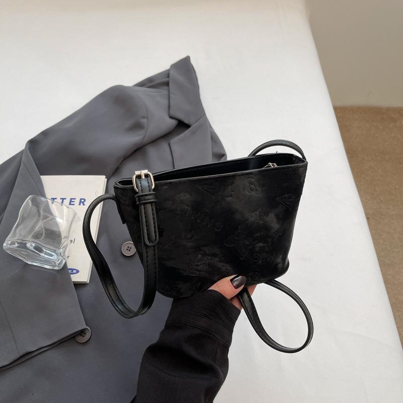 

Bag Women s New Fashionable Versatile Messenger Bag чорний