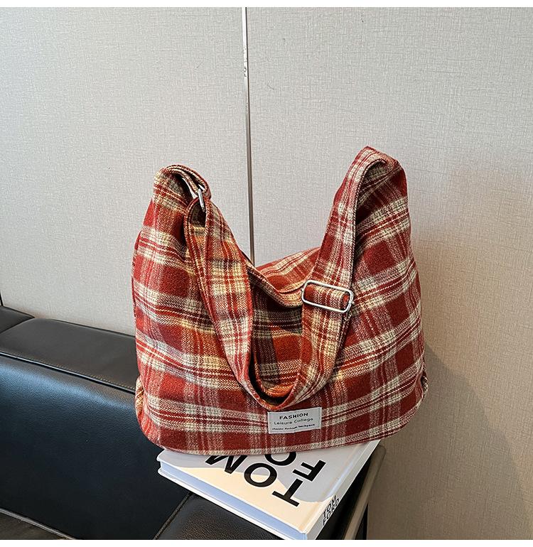 

Простая и вместительная клетчатая сумка для поездок на работу, женская, новая, осень-зима 2025, на плечо, сумка-мессенджер, зарубежная сумка-тоут для поездок на работу
