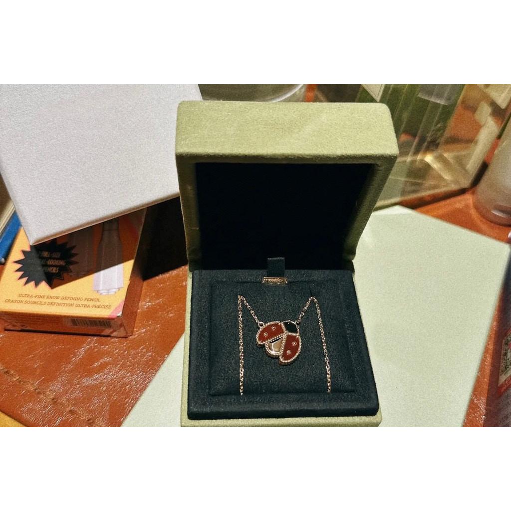 ladybugFlowerlace Necklace Is Gentle and More Eye-catching Than a Clover. The Hollowed Out Design Is Overall Light and Three-dimensional