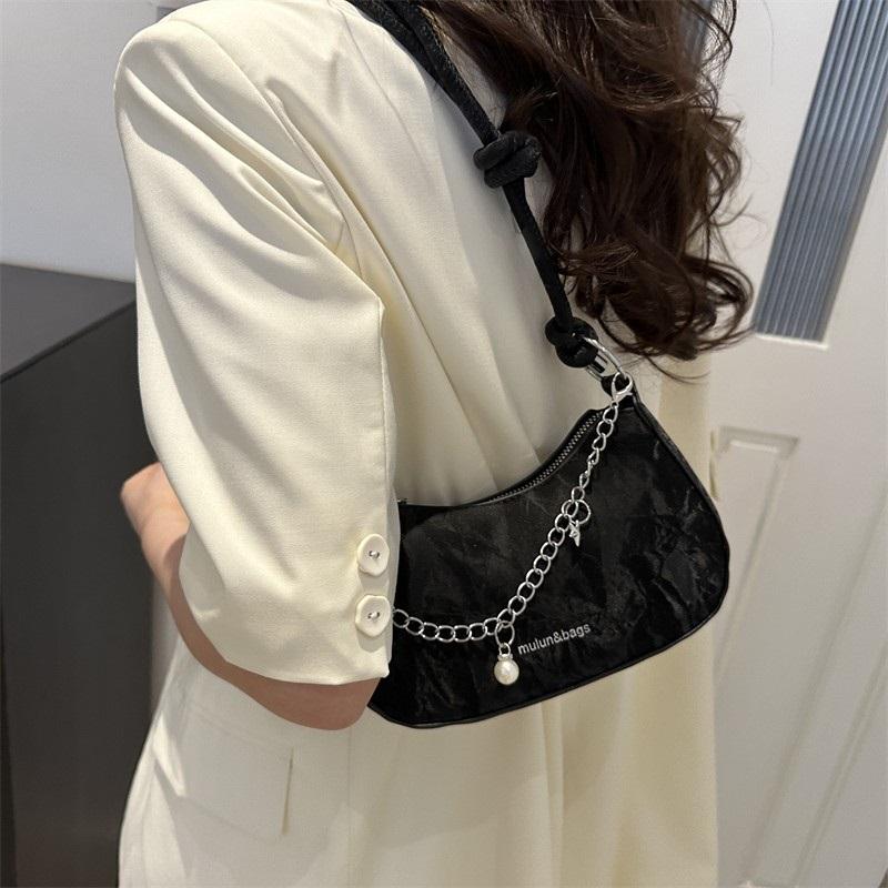 Versatile Women's Bag, Exquisite And Stylish Chain, Solid Color, Casual, Simple, Fashionable, Women's Single Shoulder Crossbody Bag