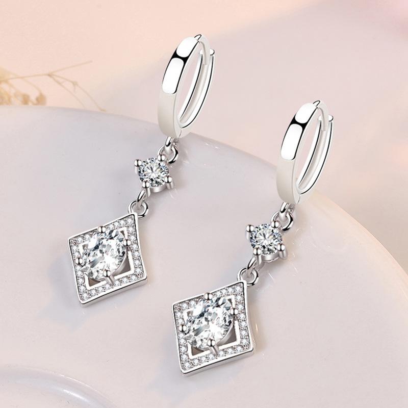 925 Sterling Silver Claws Stud Earrings with Crystal AAA CZ Stone Modern Design Fashion Versatile Accessories Women Jewelry