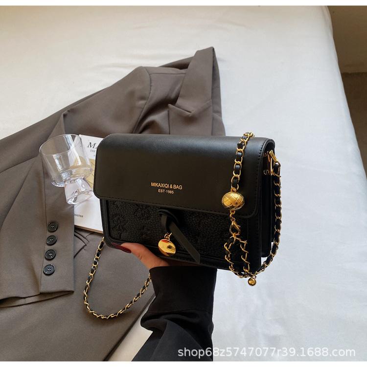 Fashion Simple Small Square Bag Small Bag Women's 2025 New Trendy Niche Design Chain Crossbody Bag Commuter Shoulder Bag